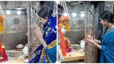 Photo of गायिका किंजल दवे ने किए महाकाल के दर्शन, भस्म आरती में हुईं शामिल