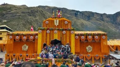 Photo of श्रीबदरीनाथ धाम के कपाट खुले, मुख्यमंत्री सहित 15 हजार से अधिक श्रद्धालु बने साक्षी