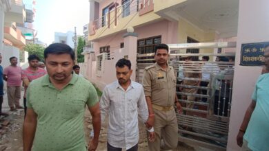 Photo of रिटायर्ड जिला युवा कल्याण अधिकारी का शव मिला, तीन हिरासत में