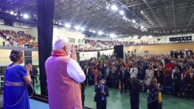 Photo of प्रधानमंत्री मोदी ने त्रिनिदाद और टोबैगो में कहा- गिरमिटिया के बच्चे अब संघर्ष से नहीं, सफलता, सेवा और मूल्यों से परिभाषित होते हैं
