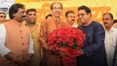 Photo of शिवसेना यूबीटी के अध्यक्ष उद्धव ठाकरे से मिले राज ठाकरे, दी जन्मदिन की शुभकामना