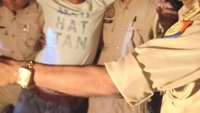Photo of पुलिस मुठभेड़ में अंतर्जनपदीय गौ तस्कर गिरफ्तार, पैर में लगी गोली