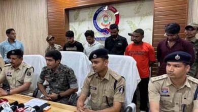 Photo of एक करोड़ 70 लाख के ऑनलाइन ठगी करने वाले अंतर्राज्यीय गिरोह के 5 आराेपित गिरफ्तार