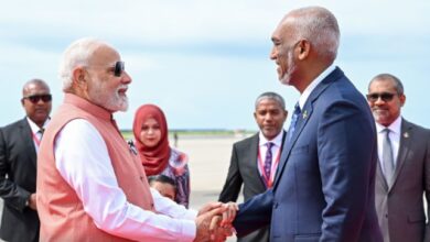 Photo of मालदीव पहुंचे प्रधानमंत्री मोदी, राष्ट्रपति मोइज्जू ने एयरपोर्ट पर किया गर्मजोशी भरा स्वागत