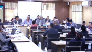 Photo of नेपाल में सिविल सर्विस बिल पर सत्तारूढ़ दल के बीच मतभेद बढ़ा, संसदीय समिति के अध्यक्ष से मांगा इस्तीफा