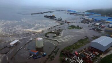 Photo of रूस में भूकंप के बाद सुनामी से सेवेरो-कुरिल्स्क शहर तबाह, अमेरिका और जापान में लहरों ने किया भयभीत