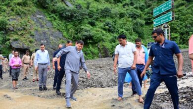 Photo of देहरादून में बारिश का कहर जारी, प्रधानमंत्री व गृहमंत्री ने मुख्यमंत्री से ली जानकारी