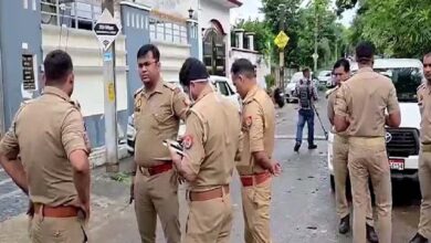 Photo of उप्र: बरेली में सपा नेताओं के प्रवेश पर रोक, लखनऊ में हाउस अरेस्ट किए गए नेता प्रतिपक्ष माता प्रसाद पांडेय