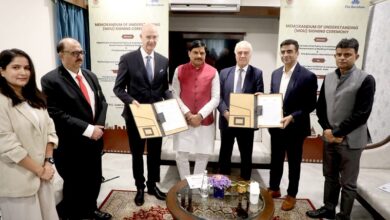 Photo of मप्र में बनेगा अंतरराष्ट्रीय स्तर का कन्वेंशन सेन्टर, स्पेन के फीरा बार्सिलोना इंटरनेशनल के साथ हुआ एमओयू