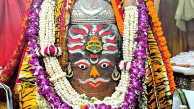 Photo of उज्जैन में महाकाल मंदिर की ऑनलाइन बुकिंग 25 दिसंबर से होगी बंद, नए साल पर बदली जाएगी दर्शन व्यवस्था