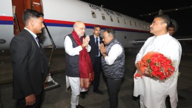 Photo of बंगाल के दो दिवसीय दौरे पर कोलकाता पहुंचे अमित शाह, आधी रात हवाई अड्डे पर भव्य स्वागत