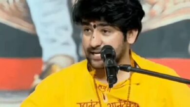Photo of पंडित धीरेन्द्र शास्त्री बोले- बड़े घर की माताएं भी पी रहीं शराब, कांग्रेस ने घेरा