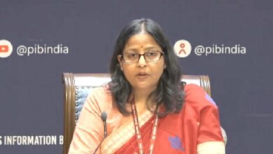 Photo of सरकार का दावा- देश में पेट्रोल-डीजल, एलपीजी, नैचुरल गैस और कच्चे तेल का पर्याप्त स्टॉक