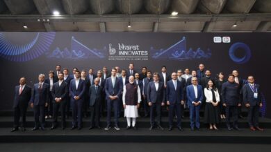 Photo of फ्रांस के निवेशकों को भारत की विकास यात्रा से जुड़ने का न्योता : प्रधानमंत्री मोदी