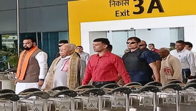 Photo of तीन दिवसीय बिहार दौरे पर पटना पहुंचे संघ प्रमुख मोहन भागवत, मुंगेर में संघ शिक्षा वर्ग के दौरान स्वयंसेवकों का करेंगे मार्गदर्शन
