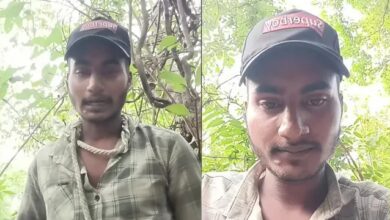 Photo of ‘मां मुझे माफ कर देना…’ मर्सिडीज वालों की पिटाई से टूटे ट्रक ड्राइवर ने लगाई फांसी, आत्महत्या से पहले इंस्टाग्राम पर लाइव आकर बयां किया दर्द