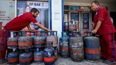 Photo of कमर्शियल LPG सिलिंडर की कीमतों में भारी कटौती, ₹183.50 तक घटे दाम; घरेलू रसोई गैस के रेट में कोई बदलाव नहीं