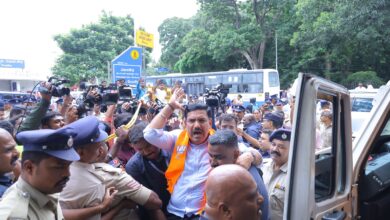 Photo of कर्नाटक वाल्मीकि निगम घोटाले को लेकर भाजपा का प्रदर्शन, मंत्री बी. नागेंद्र के इस्तीफे की मांग