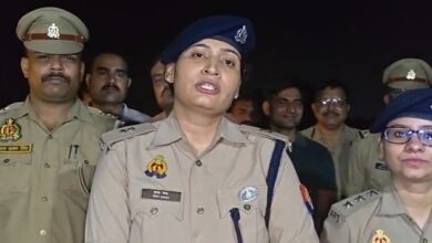 Photo of मुठभेड़ : हत्या के प्रयास व लूट के मामले में वांछित दो घायल समेत चार आरोपित गिरफ्तार