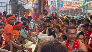 Photo of बिहार के मधेपुरा स्थित सिंहेश्वर धाम में जलाभिषेक के दौरान छह श्रद्धालु घायल