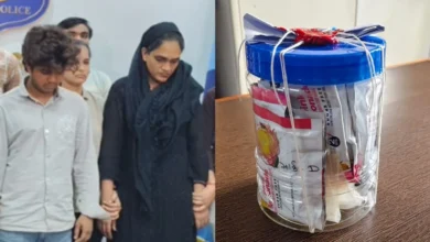 Photo of गुजरात में 30 लाख की ड्रग्स के साथ पूर्व एयर होस्टेस गिरफ्तार, मुंबई तस्करी करने की थी तैयारी