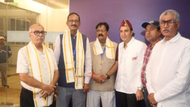 Photo of यूपी टी-20 लीग के दौरान चेतन शर्मा, पद्मश्री सुशील दोषी और डॉ. संजय कपूर सम्मानित