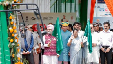 Photo of उपराज्यपाल और मुख्यमंत्री ने 200 ईवी बसों, ‘लेडीज स्पेशल बस सेवा’ को दिखाई हरी झंडी
