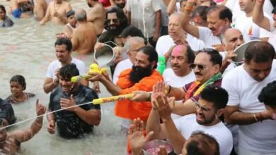 Photo of हरकी पैड़ी पर धूमधाम से मना मुल्तान ज्योत महोत्सव, गंगा संग खेली गई दूध की होली