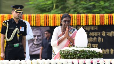 Photo of अटल बिहारी वाजपेयी की पुण्यतिथि पर ‘सदैव अटल’ पहुंचकर राष्ट्रपति, उपराष्ट्रपति और प्रधानमंत्री ने दी श्रद्धांजलि