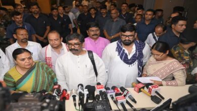 Photo of झारखंड में छात्रों के भारी विरोध के आगे झुकी सरकार: दागी एजेंसी द्वारा आयोजित JSSC-CGL समेत सभी परीक्षाएं रद्द, CID की ताबड़तोड़ कार्रवाई जारी