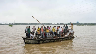 Photo of बाढ़ पीड़ितों के दर्द पर मरहम लगाने मैदान में उतरे सीएम योगी बलिया में हालात का जायजा लेने के बाद देवरिया और गोरखपुर को देंगे करोड़ों की सौगातें