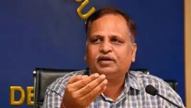 Photo of दिल्ली की अदालत ने भ्रष्टाचार के मामले में सत्येंद्र जैन और चार अन्य को न्यायिक हिरासत में भेजा