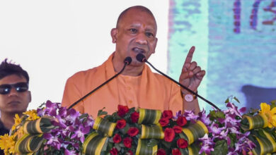 Photo of सीएम योगी की सौगात: आंगनवाड़ी कार्यकत्रियों को अब मिलेंगे 12 हजार, सहायिकाओं को छह हजार मानदेय
