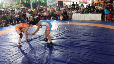 Photo of 70वीं प्रदेशीय विद्यालयीय कुश्ती प्रतियोगिता : मुरादाबाद और स्पोर्ट्स कॉलेज गोरखपुर की बालिका पहलवानों का रहा दबदबा