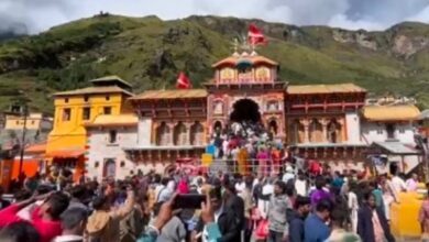 Photo of बद्रीनाथ धाम में श्रद्धालुओं की संख्या ने बनाया नया रिकॉर्ड, 17.79 लाख पार