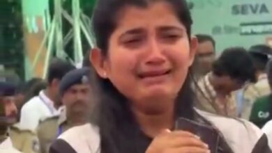 Photo of ‘मोदीजी मेरे पप्पा के भगवान हैं’-भावुक हुईं जूनागढ़ की विश्वा, प्रधानमंत्री से मिलने पर छलक पड़े आंसू