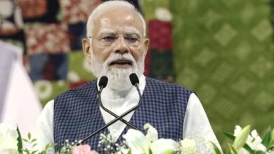 Photo of प्रधानमंत्री का मंगलवार को गुजरात और महाराष्ट्र दौरा, 35 हजार करोड़ से अधिक की सौगात देंगे