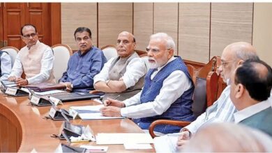 Photo of मोदी कैबिनेट का रेलवे पर बड़ा फैसला, 7 हाई डेंसिटी कॉरिडोर होंगे फोरलेन; बढ़ेगी ट्रेनों की क्षमता