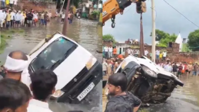 Photo of Jaipur : पानी के गड्ढे में पलटी इको वैन, 3 मासूमों समेत 4 की मौत; 11 लोग थे सवार