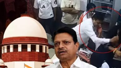 Photo of चिकित्सकों से मारपीट बर्दाश्त नहीं: ‘डॉक्टरों पर हमला करने वाले खुले में घूमने के लायक नहीं’, सुप्रीम कोर्ट की सख्त टिप्पणी