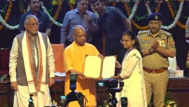 Photo of यूपी में ‘खाकी’ का जलवा! सीएम योगी का 912 युवाओं को महा-तोहफा, रविवार को अपने हाथों से बांटेंगे नियुक्ति पत्र; अपराधियों की खैर नहीं