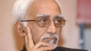 Photo of ‘पद पर थे, तब नहीं आए मुसलमान याद’: हामिद अंसारी के विवादित बयान पर मुस्लिम धर्मगुरुओं ने किया किनारा, भाजपा ने भी बोला तीखा हमला