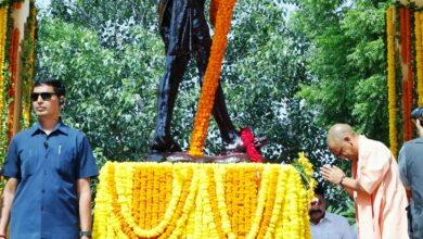 Photo of मुख्यमंत्री ने राष्ट्रपिता महात्मा गांधी की प्रतिमा पर किया पुष्पार्चन